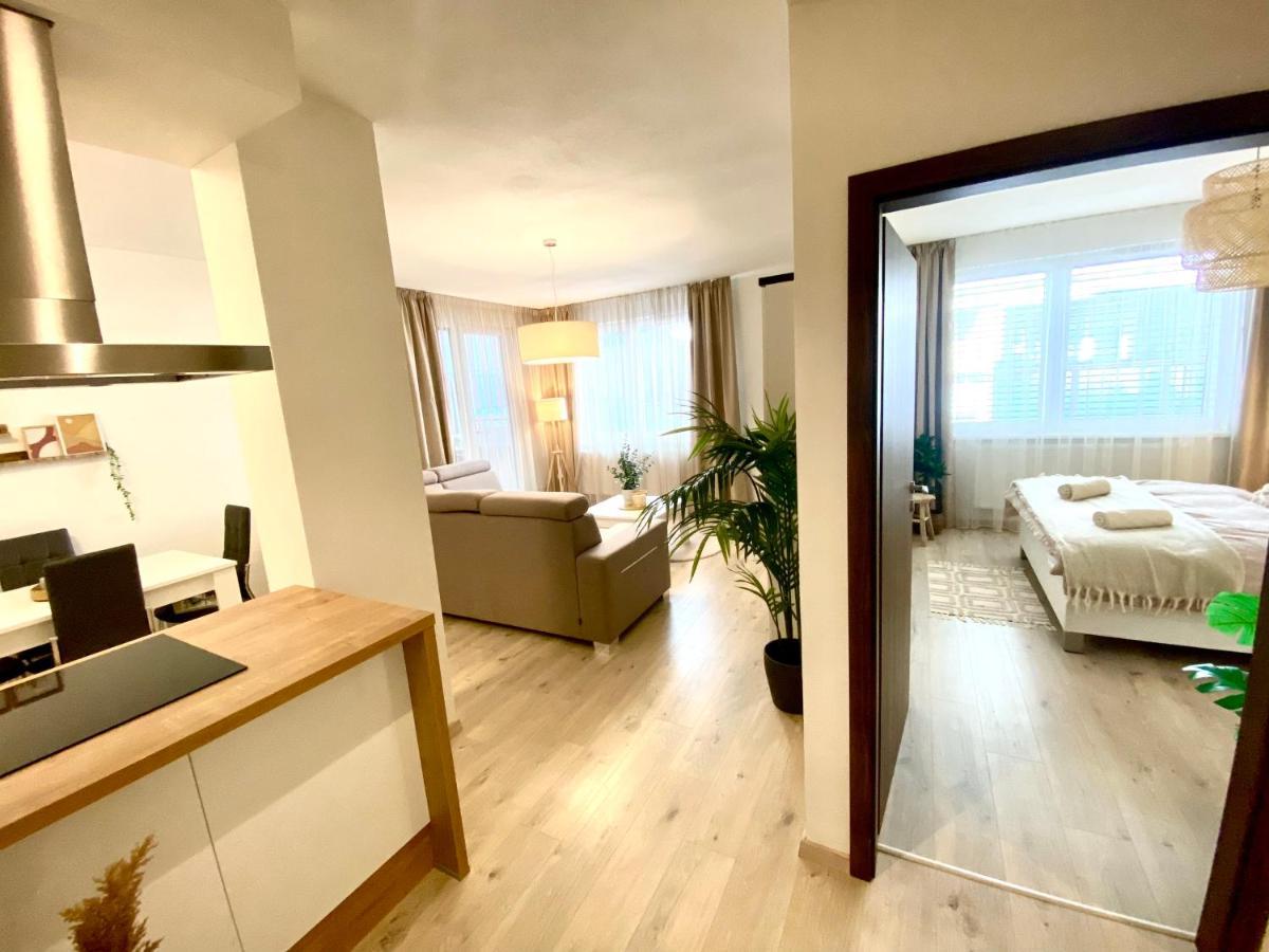 The Elite Suite Downtown A/C & Garage Parking Bratislava Exteriér fotografie